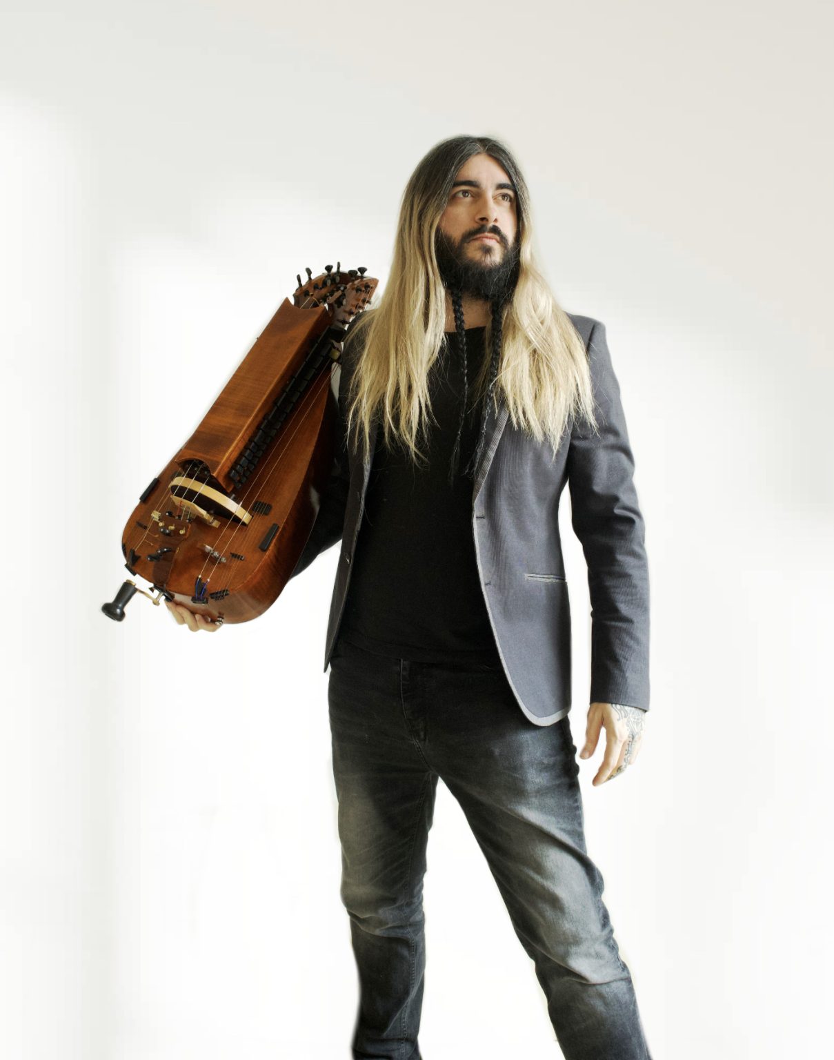 Sergio Gonzalez hurdy gurdy player
